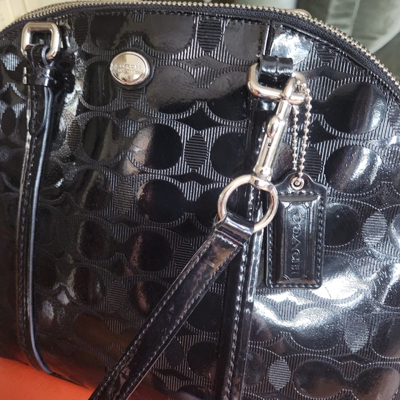 Coach 32583 Payton Link C Embossed Patent Domed Crossbody - Picture 6 of 13